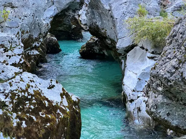 The Small Soca Gorge (Slovenya) - Kleine Soca-Schlucht oder Kleinen Soca-Troge (Kleinen Soca-Troeg, Slowenien) - Mala korita Soce (Slovenija Soce))