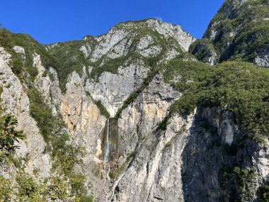 Boka Şelalesi (Bovec, Slovenya) - Wasserfall Boka oder Bokafall (Slowenien) - Tokat Boka veya vodopad Boka (Slovenija)