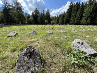 Bovec 'teki askeri mezarlık (Bovec, Slovenya) - Bovec' teki Militarfriedhof (Militaerfriedhof, Slowenien) - Cimitero militare presso Bovec veya Vojasko pokopalisce pri Bovcu (Slovenija))