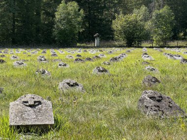 Bovec 'teki askeri mezarlık (Bovec, Slovenya) - Bovec' teki Militarfriedhof (Militaerfriedhof, Slowenien) - Cimitero militare presso Bovec veya Vojasko pokopalisce pri Bovcu (Slovenija))