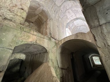 Fort Hermann (Triglav Ulusal Parkı, Slovenya) - Festung Fort Hermann (Triglav-Nationalpark, Slowenien) - Zgornja trdnjava Kluze ali Utrdba Fort Hermann, Bovec (Triglavski narodni parkı, Slovenija)