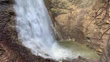 Dundelbachfalls şelalesi ya da şelale Dundelbachfall (Dundelbach alp akıntısında şelale), Lungern, İsviçre - Dundelbachfaelle Wasserfaelle oder Wasserfall Dundelbachfalle (Schweiz)
