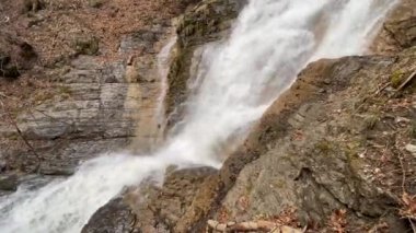 Dundelbachfalls şelalesi ya da şelale Dundelbachfall (Dundelbach alp akıntısında şelale), Lungern, İsviçre - Dundelbachfaelle Wasserfaelle oder Wasserfall Dundelbachfalle (Schweiz)