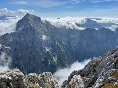 Dağ zirvesinden Panorama, Büyük Mangart, Strmec na Predelu (Triglav Ulusal Parkı, Slovenya) - Grosse Mangart-Gipfel in den Julischen Alpen (Triglav-Nationalpark, Slowenien)