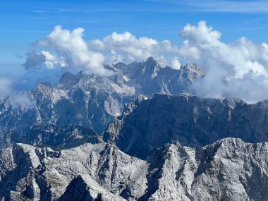 Dağ zirvesinden Panorama, Büyük Mangart, Strmec na Predelu (Triglav Ulusal Parkı, Slovenya) - Grosse Mangart-Gipfel in den Julischen Alpen (Triglav-Nationalpark, Slowenien)