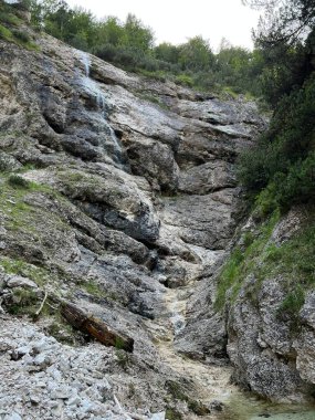 Predelica şelalesi, Log pod Mangartom (Triglav Ulusal Parkı, Slovenya) - Predelica Wasserfall (Triglav-Nationalpark, Slowenien) - Predelski Tokadı (Triglavski narodni parkı, Slovenya))