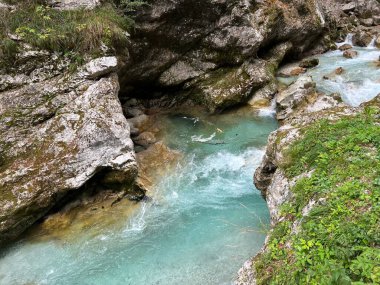 Tolmin Gorges (Triglav Ulusal Parkı, Slovenya) - Tolminer Klammen (Nationalpark Triglav, Slowenien) - Tolminska korita (Triglavski narodni parkı, Slovenya)