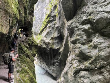 Tolmin Gorges (Triglav Ulusal Parkı, Slovenya) - Tolminer Klammen (Nationalpark Triglav, Slowenien) - Tolminska korita (Triglavski narodni parkı, Slovenya)