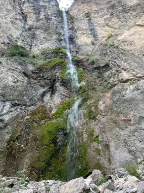 Brinta Şelalesi, Vrsno (Kobarid, Slovenya) - Wasserfall Brinta, Vrsno (Kobarid, Slowenien) - Tokat Brinta, Vrsno (Kobarid, Slovenya))