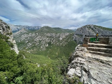 Velika Paklenica Kanyonu, Starigrad (Paklenica Ulusal Parkı, Hırvatistan) - Die Schlucht von Velika Paklenica, Starigrad (Nationalpark Paklenica, Kroatien) - Kanjon Velike Paklenice, Starigrad (Nacionalni parkı Paklenica, Hrvatska)