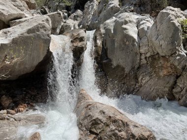 Torrential stream Mala Paklenica, Seline (Paklenica Ulusal Parkı, Hırvatistan) - Wildbach Mala Paklenica, Seline (Nationalpark, Kroatien) - Bujicni potok Mala Paklenica, Seline (Nacionalni parkı Paklenica, Hrvatska)