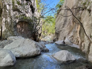 Mala Paklenica Kanyonu, Seline (Paklenica Ulusal Parkı, Hırvatistan) - Die Schlucht von Mala Paklenica, Seline (Nationalpark, Kroatien) - Kanjon Erkek Paklenice (Nacionalni parkı Paklenica, Hrvatska)