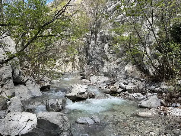 Mala Paklenica Kanyonu, Seline (Paklenica Ulusal Parkı, Hırvatistan) - Die Schlucht von Mala Paklenica, Seline (Nationalpark, Kroatien) - Kanjon Erkek Paklenice (Nacionalni parkı Paklenica, Hrvatska)