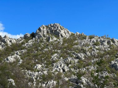 Velebit kireçtaşı Pakistan Ulusal Parkı (Starigrad, Hırvatistan) - Velebit-Kalksteinfelsen im Nationalpark Paklenica (Starigrad, Kroatien) - Velebitske stijene u nacionalnom parku Paklenica (Starigrad, Hrvatska)