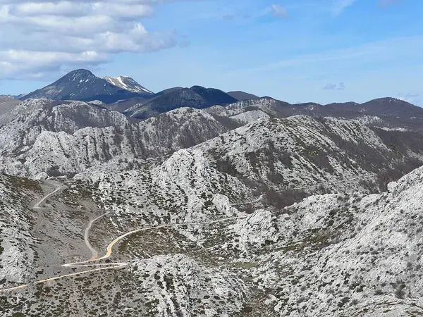 Güney Velebit, Jasenice (Velebit doğa parkı, Hırvatistan) - Felsige Berggipfel des suedlichen Velebit (Naturpark Velebit, Kroatien) - Stjenoviti planinski vrhovi juznog Velebita, Jasenice (park prirode Velebit, Hrvatska)