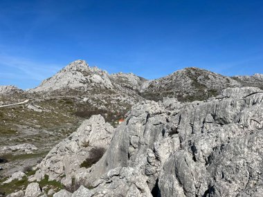 Güney Velebit, Jasenice (Velebit Doğa Parkı, Hırvatistan) - Kalksteinfelsen im suedlichen Velebit (Naturpark Velebit, Kroatien) - Vapnenacke stijene na juznom Velebitu (Hrvatska)