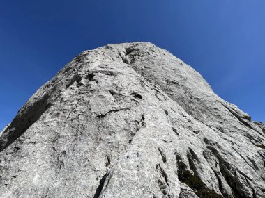 Güney Velebit, Jasenice (Velebit Doğa Parkı, Hırvatistan) - Kalksteinfelsen im suedlichen Velebit (Naturpark Velebit, Kroatien) - Vapnenacke stijene na juznom Velebitu (Hrvatska)