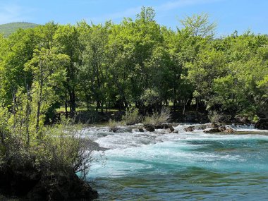 Razovac Gölü veya tersinir hidroelektrik santrali Velebit 'in düşük yapay gölü (Muskovci, Hırvatistan) - Akumulacijsko jezero Razovac ili umjetno jezero RHE Velebit (Muskovci, Hrvatska)
