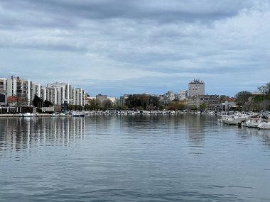 Deniz Koyu ve Hırvatistan Limanı (Zadar, Hırvatistan) - Meeresbucht und Hafen von Jazine (Zadar, Kroatien) - Morska uvala i luka Jazine (Zadar, Hrvatska,)