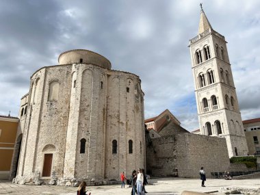 St. Donatus Kilisesi veya St. Donatus Kilisesi (Zadar, Hırvatistan) - Kirche des Heiligen Donat, Donatuskirche in Zadar oder Kirche Sv. Donat (Kroatien) - Crkva svetog Donata u Zadru (Zadar, Hrvatska)