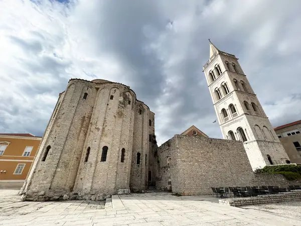 St. Donatus Kilisesi veya St. Donatus Kilisesi (Zadar, Hırvatistan) - Kirche des Heiligen Donat, Donatuskirche in Zadar oder Kirche Sv. Donat (Kroatien) - Crkva svetog Donata u Zadru (Zadar, Hrvatska)