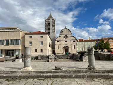 St. Mary Barış Kraliçesi Kilisesi veya Saint Mary Benediktine Manastırı (Zadar, Hırvatistan) - Crkva Sv. Marija Kraljica Mira ili Benediktinski samostan sv. Marije (Zadar, Hrvatska)