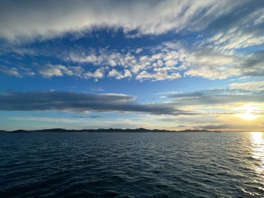 Ünlü Zadar romantik gün batımı (Zadar, Hırvatistan) - Beruehmter romantischer Sonnenuntergang in Zadar (Zadar, Kroatien) - Cuveni zadarski romanticni zalazak sunca (Zadar, Hrvatska)