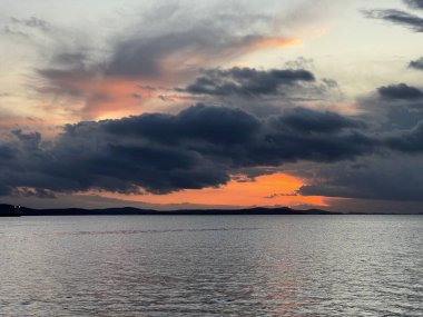 Ünlü Zadar romantik gün batımı (Zadar, Hırvatistan) - Beruehmter romantischer Sonnenuntergang in Zadar (Zadar, Kroatien) - Cuveni zadarski romanticni zalazak sunca (Zadar, Hrvatska)