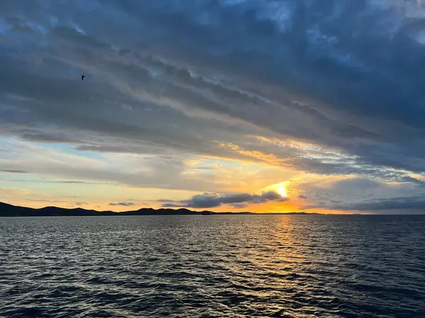 Ünlü Zadar romantik gün batımı (Zadar, Hırvatistan) - Beruehmter romantischer Sonnenuntergang in Zadar (Zadar, Kroatien) - Cuveni zadarski romanticni zalazak sunca (Zadar, Hrvatska)