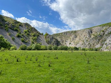 Krupa nehir kanyonu, Zrmanja 'nın sağ kolu (Velebit Doğa Parkı, Hırvatistan) - Schlucht des Flusses Krupa, rechter Nebenfluss des Zrmanja (Naturpark Velebit, Kroatien) - Kanjon rijeke Krupe, desne pritoke Zrmanje (Park prirode Velebit, Hrvatska)