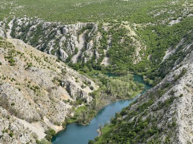 Krupa nehir kanyonu, Zrmanja 'nın sağ kolu (Velebit Doğa Parkı, Hırvatistan) - Krupa-Flussschlucht (Naturpark Velebit, Kroatien) - Kanjon rijeke Krupe, desne pritoke Zrmanje (Park prirode Velebit, Hrvatska)