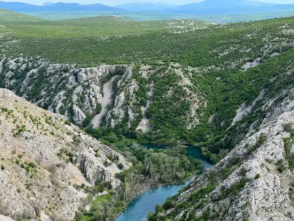 Krupa nehir kanyonu, Zrmanja 'nın sağ kolu (Velebit Doğa Parkı, Hırvatistan) - Krupa-Flussschlucht (Naturpark Velebit, Kroatien) - Kanjon rijeke Krupe, desne pritoke Zrmanje (Park prirode Velebit, Hrvatska)