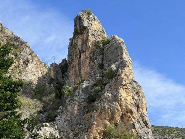 Zrmanja Kanyonu Krupa Nehri 'nin ağzından (Velebit Doğa Parkı, Hırvatistan) - Zrmanja-Schlucht nach der Muendung des Flusses Krupa (Naturpark Velebit, Kroatien) - Kanjon Zrmanje nakon usca rijeke Krupe, Golubic (Park prirode Velebit, Hrvatska)