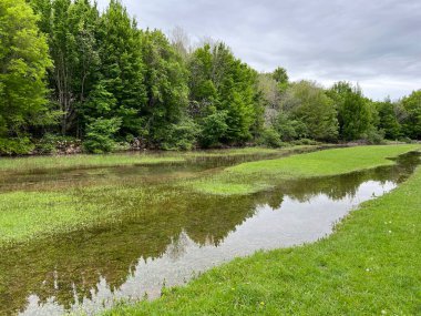 Krupa Nehri ve Krupa Manastırı (Velebit Doğa Parkı, Hırvatistan) - Rijeka Krupa i njezin tok na podrucju manastira Krupa (Park prirode Velebit, Hrvatska)