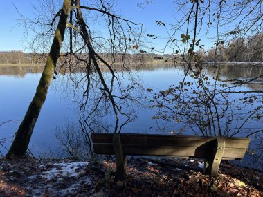 İsviçre Katzensee gölleri (Katzensee gölleri), Regensdorf - Lenzerheide - Zürih Kantonu (Zuerich), İsviçre (Schweiz)