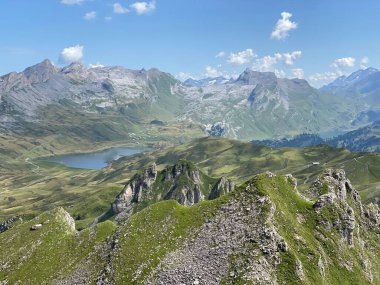 Uri Alp Dağları 'ndaki Tannensee ya da Tannen Gölü, Melchtal - İsviçre Obwald Kantonu (Kanton Obwalden, Schweiz)