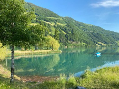 Lungern Gölü veya Doğal Rezervuar Lungerersee - İsviçre Obwald Kantonu (Naturstausee Lungernsee oder Lungerensee - Kanton Obwald, Schweiz)