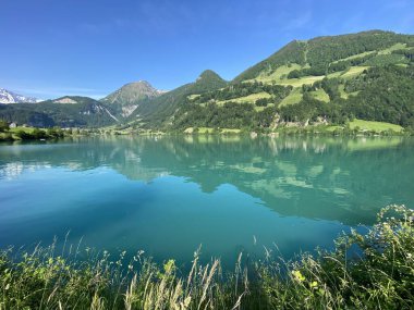 Lungern Gölü veya Doğal Rezervuar Lungerersee - İsviçre Obwald Kantonu (Naturstausee Lungernsee oder Lungerensee - Kanton Obwald, Schweiz)