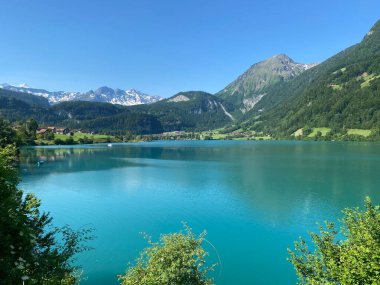 Lungern Gölü veya Doğal Rezervuar Lungerersee - İsviçre Obwald Kantonu (Naturstausee Lungernsee oder Lungerensee - Kanton Obwald, Schweiz)