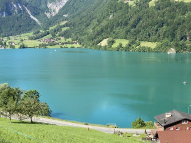 Lungern Gölü veya Doğal Rezervuar Lungerersee - İsviçre Obwald Kantonu (Naturstausee Lungernsee oder Lungerensee - Kanton Obwald, Schweiz)