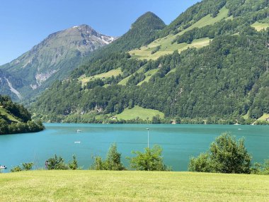Lungern Gölü veya Doğal Rezervuar Lungerersee - İsviçre Obwald Kantonu (Naturstausee Lungernsee oder Lungerensee - Kanton Obwald, Schweiz)