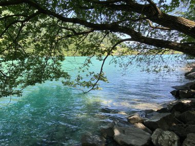 Lungern Gölü veya Doğal Rezervuar Lungerersee - İsviçre Obwald Kantonu (Naturstausee Lungernsee oder Lungerensee - Kanton Obwald, Schweiz)