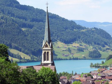 İsa 'nın Kutsal Kalbi Kilisesi, Lungern - Canton Obwalden, İsviçre (Pfarrkirche Herz-Jesu oder katholische Pfarrkirche Lungern - Kanton Obwald, Schweiz)