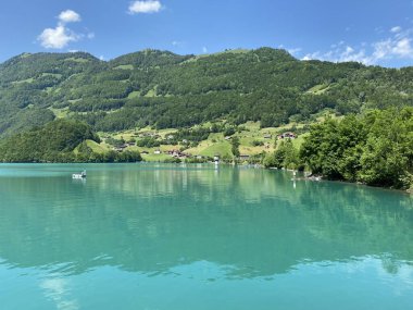 Lungern Gölü veya Doğal Rezervuar Lungerersee - İsviçre Obwald Kantonu (Naturstausee Lungernsee oder Lungerensee - Kanton Obwald, Schweiz)