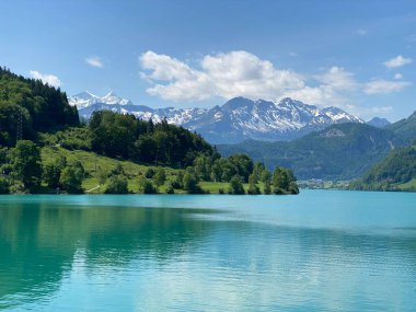 Lungern Gölü veya Doğal Rezervuar Lungerersee - İsviçre Obwald Kantonu (Naturstausee Lungernsee oder Lungerensee - Kanton Obwald, Schweiz)