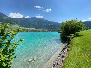 Lungern Gölü veya Doğal Rezervuar Lungerersee - İsviçre Obwald Kantonu (Naturstausee Lungernsee oder Lungerensee - Kanton Obwald, Schweiz)