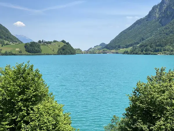 Lungern Gölü veya Doğal Rezervuar Lungerersee - İsviçre Obwald Kantonu (Naturstausee Lungernsee oder Lungerensee - Kanton Obwald, Schweiz)