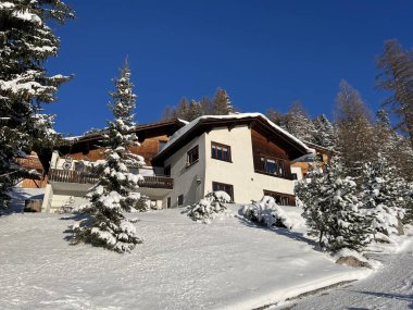 İsviçre 'nin kışlık turizm beldesi Davos - İsviçre Grison Kantonu, İsviçre (Kanton Graubuenden, Schweiz)