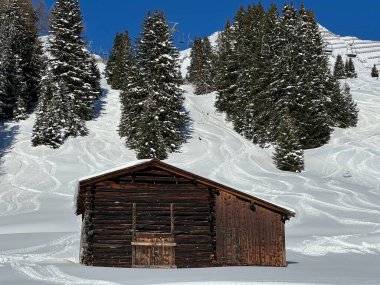 İsviçre 'nin Alp bölgesi turizm beldesi Davos - İsviçre' nin Grison Kantonu (Kanton Graubuenden, Schweiz)