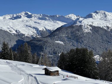 İsviçre 'nin Alp bölgesi turizm beldesi Davos - İsviçre' nin Grison Kantonu (Kanton Graubuenden, Schweiz)